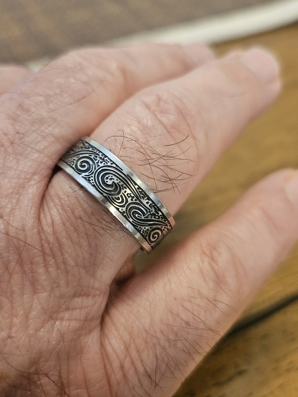 Titanium Steel Engraved Swirl Band Ring